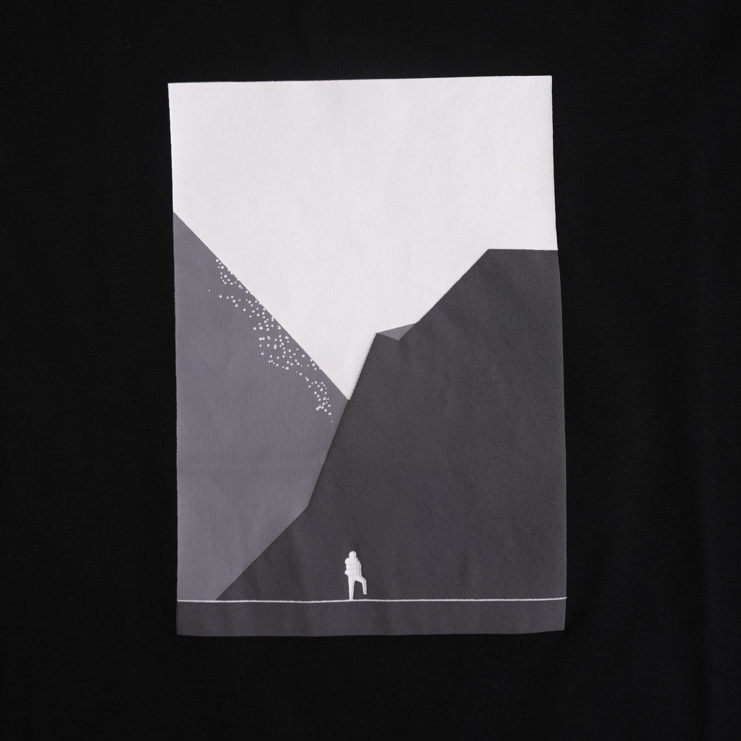 Pull Noir CLEEVER – Esprit Minimaliste