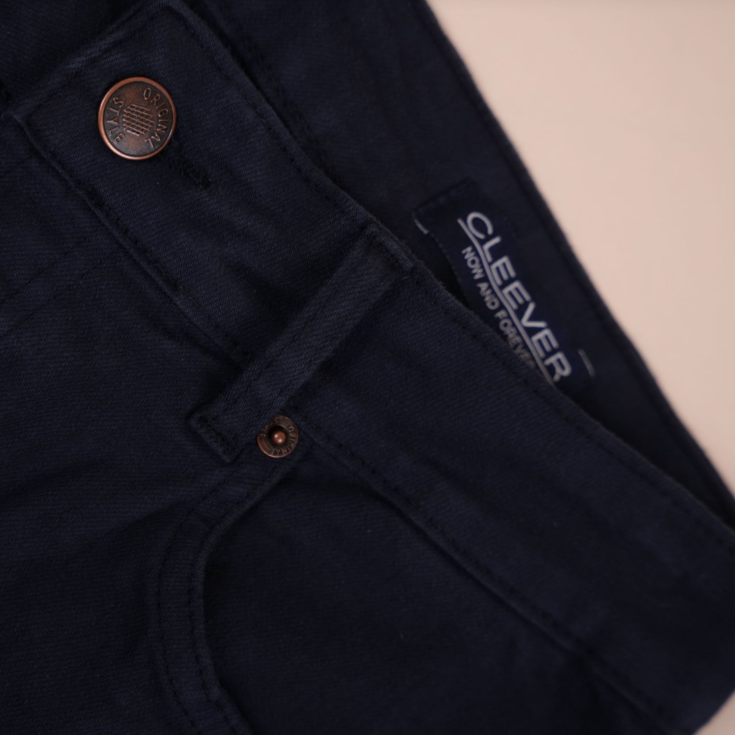Short CLEEVER en jean bleu marine