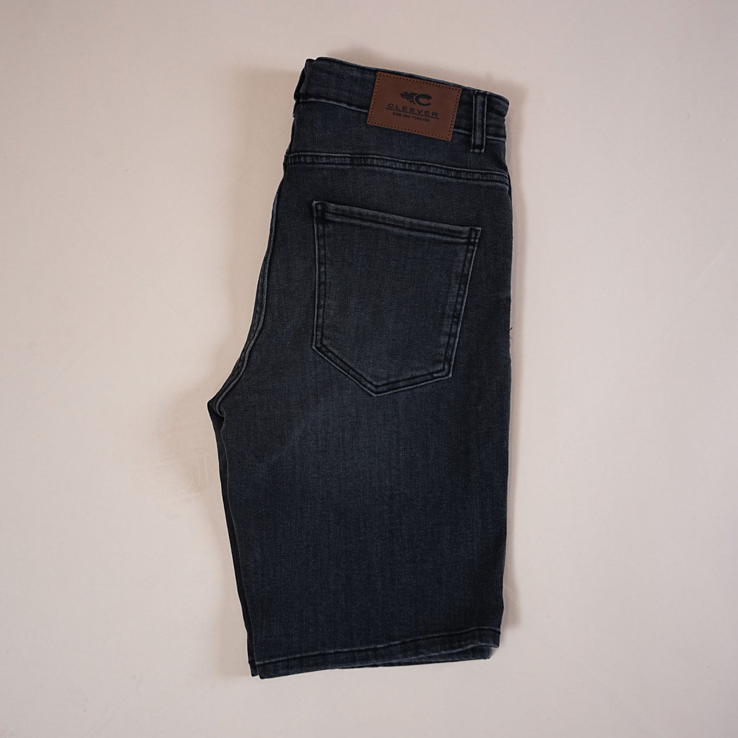 Short CLEEVER en jean gris