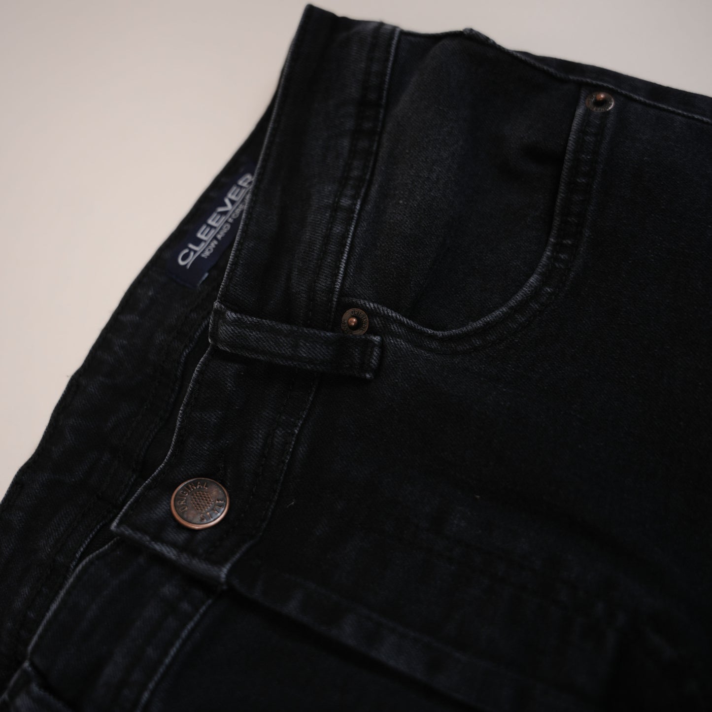 Pantalon CLEEVER en Jean gris foncé