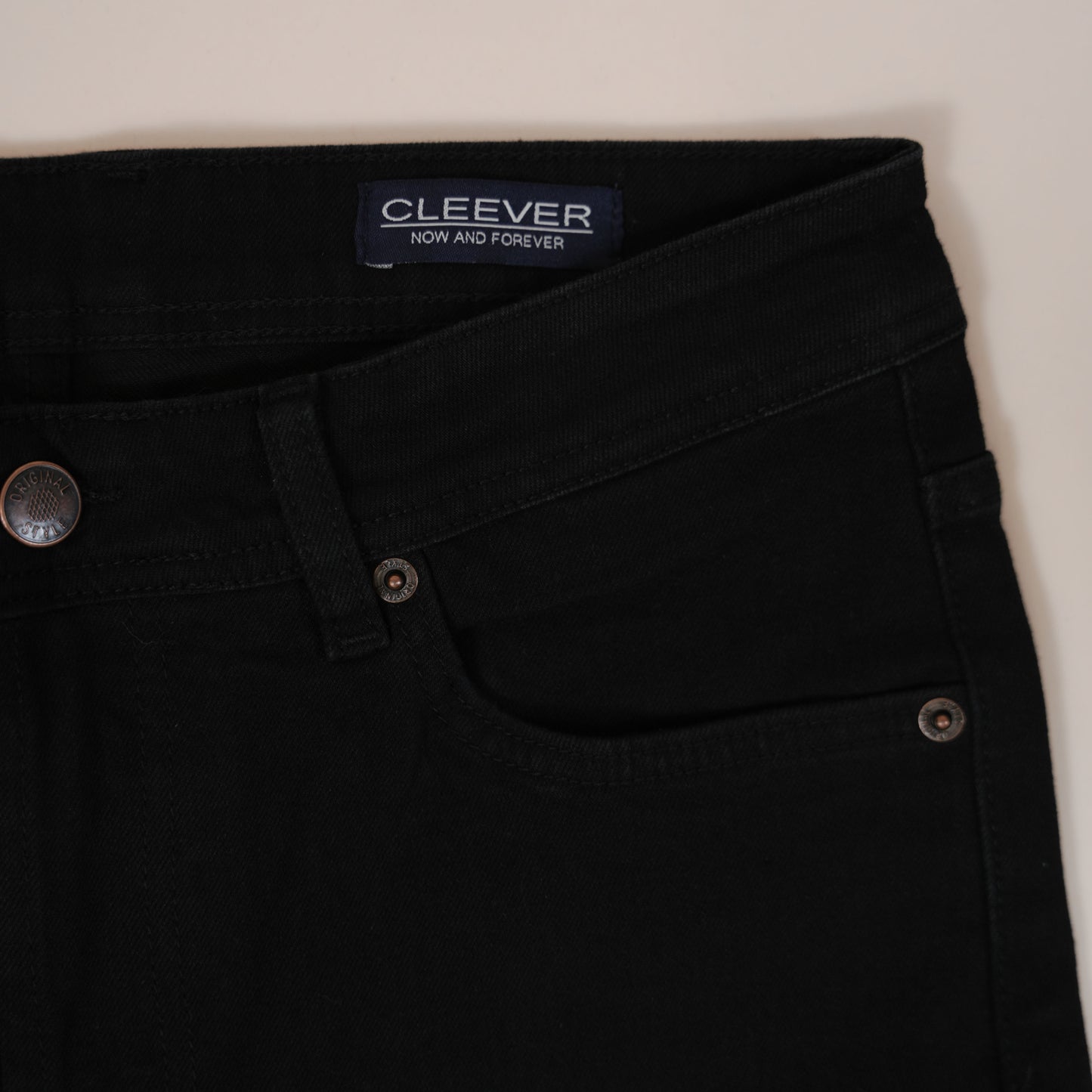 Pantalon CLEEVER en Jean noir