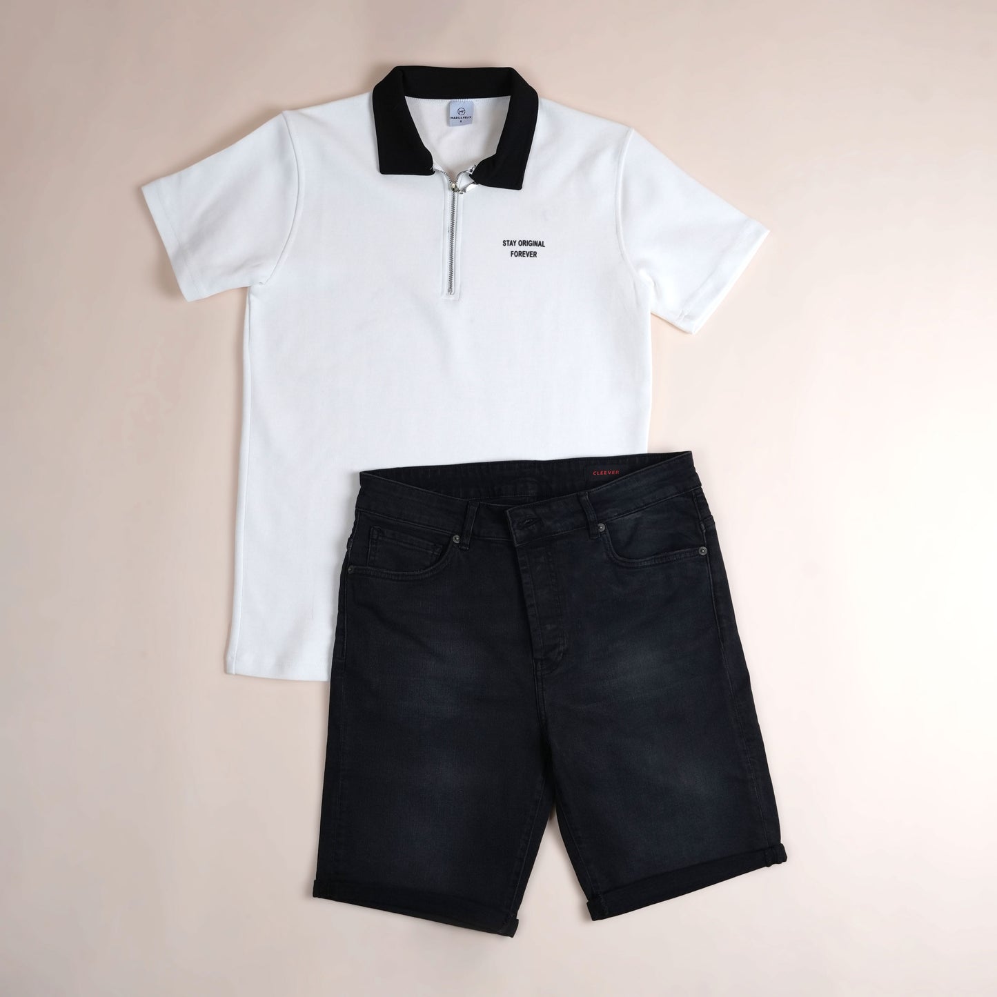 Polo CLEEVER zippé blanc à col noir