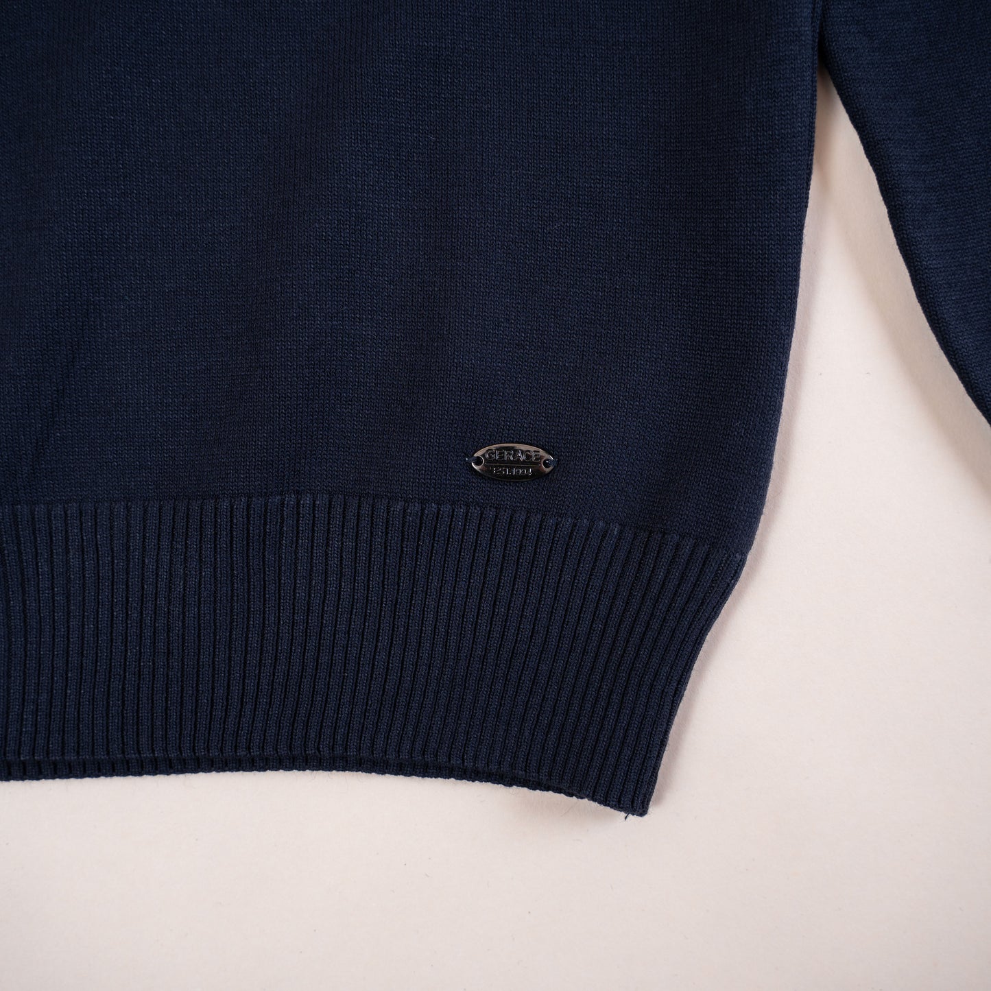 Pull col rond à bande horizontale