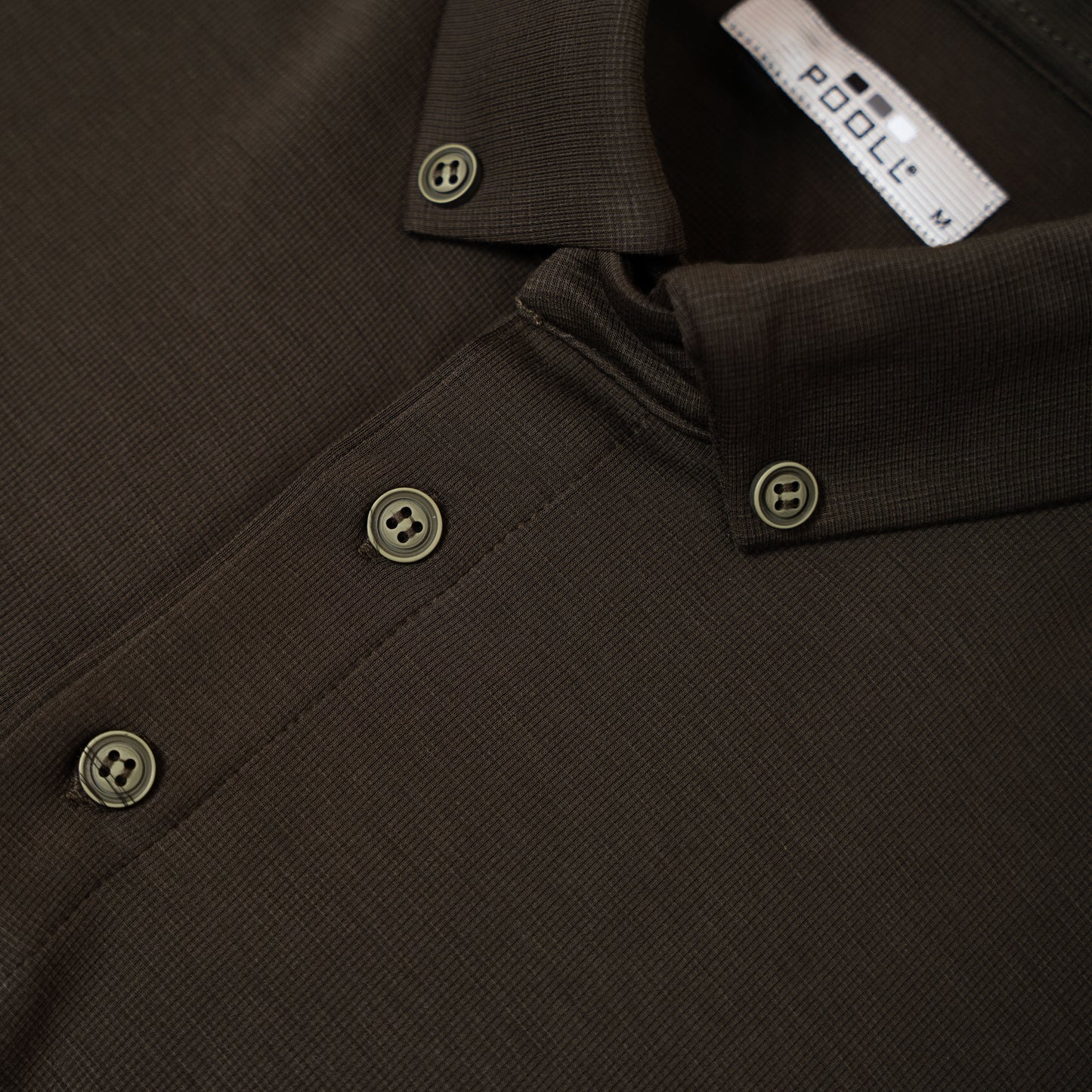 Polo Texturé Contemporain